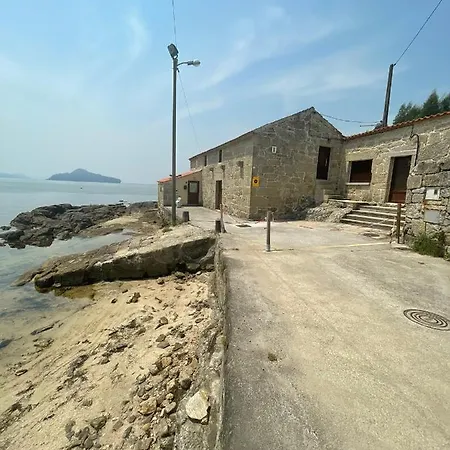 House On The Beach Surrounded By Peace And Nature In A Rural Setting 別荘 O Casal